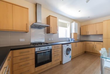 7 bed house, Richmond Road, Plasnewydd, Cardiff, CF243BT - Image 2